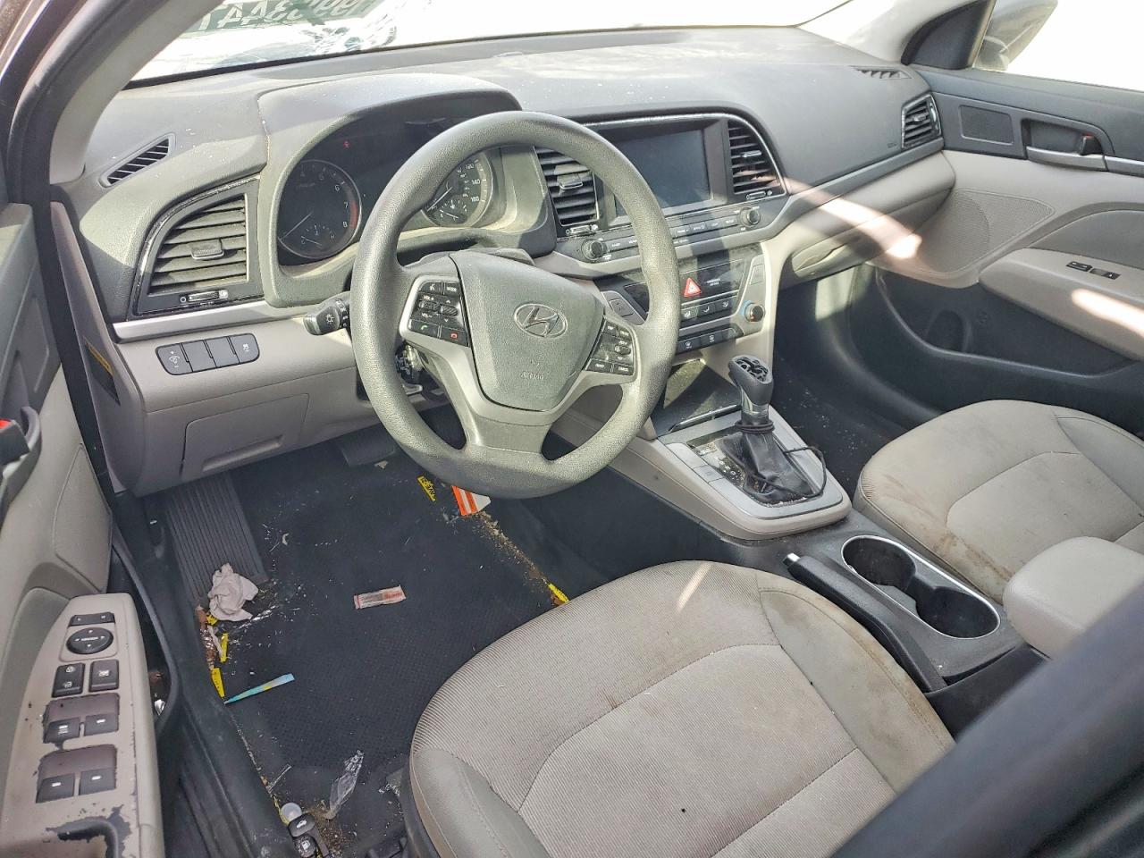 2017 HYUNDAI ELANTRA SE photo 8