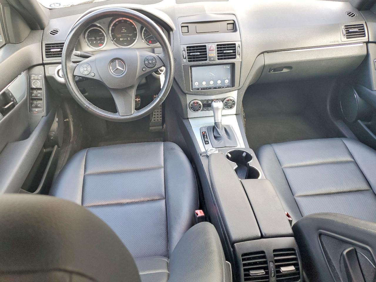 2010 MERCEDES-BENZ C 300 photo 8