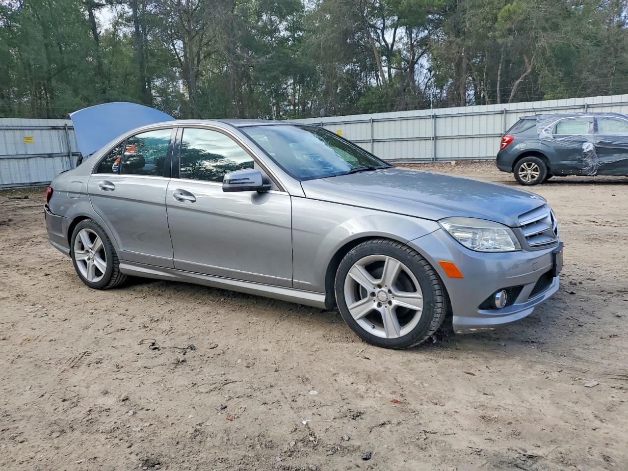 2010 MERCEDES-BENZ C 300 photo 4