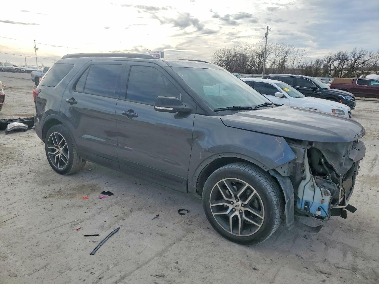 2017 FORD EXPLORER SPORT photo 4