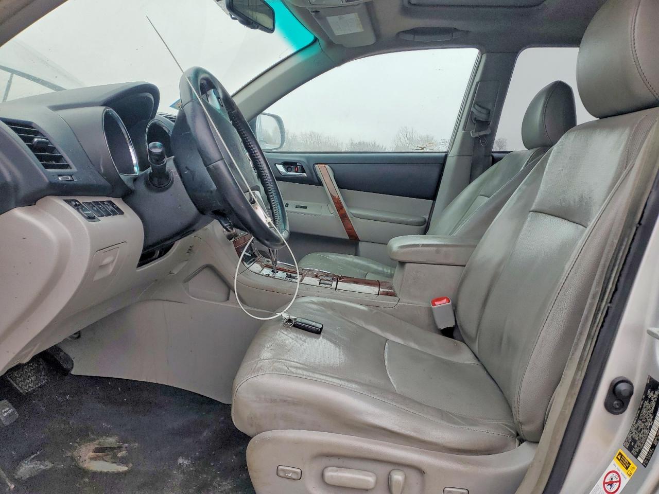 2013 TOYOTA HIGHLANDER LIMITED photo 13