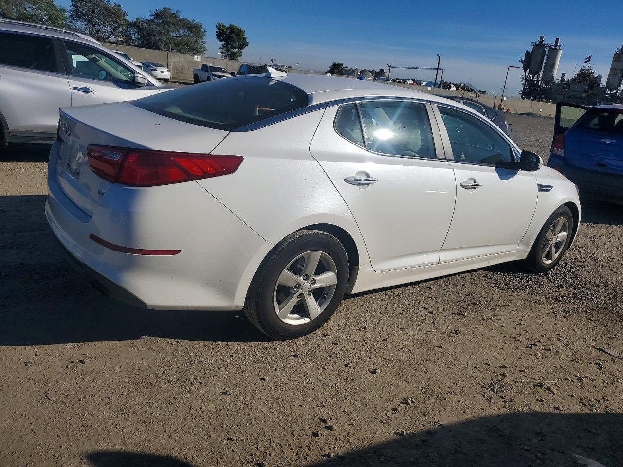 2015 KIA OPTIMA LX photo 3