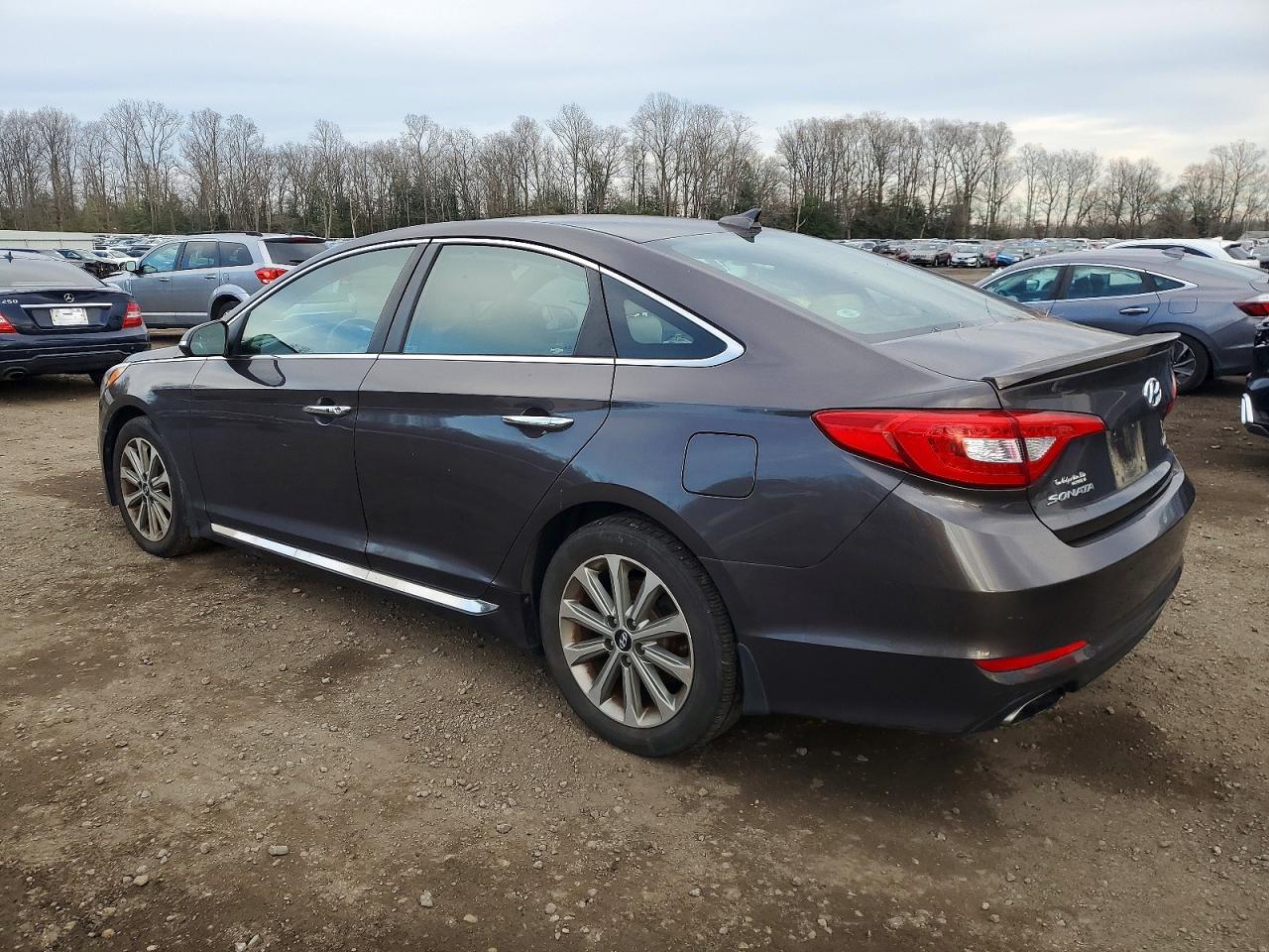 2017 HYUNDAI SONATA SPORT photo 2