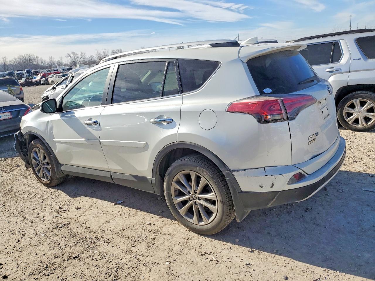 2016 TOYOTA RAV4 LIMITED photo 2