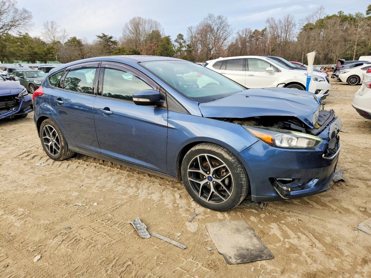 2018 FORD FOCUS SEL photo 4