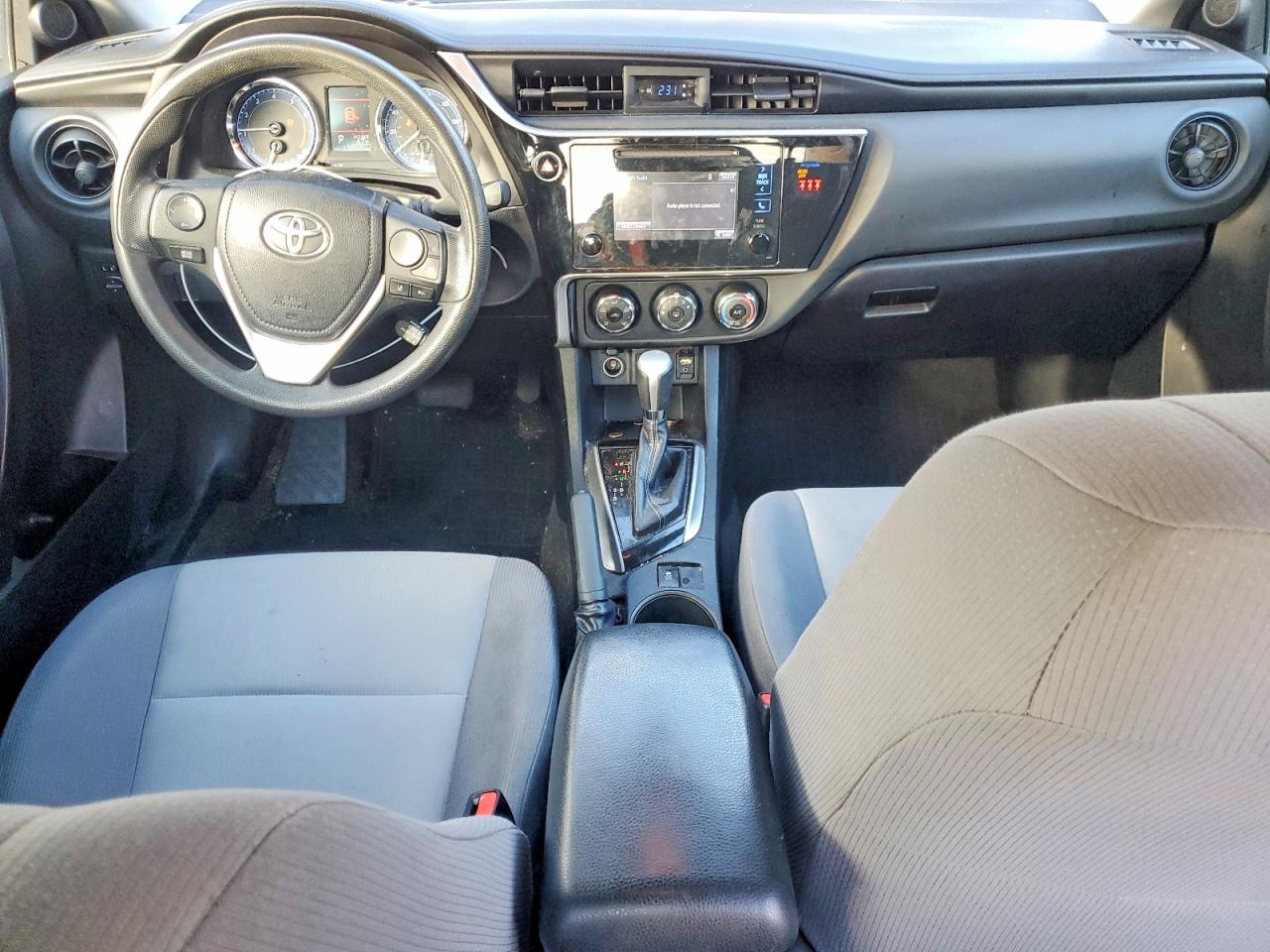 2018 TOYOTA COROLLA L photo 22