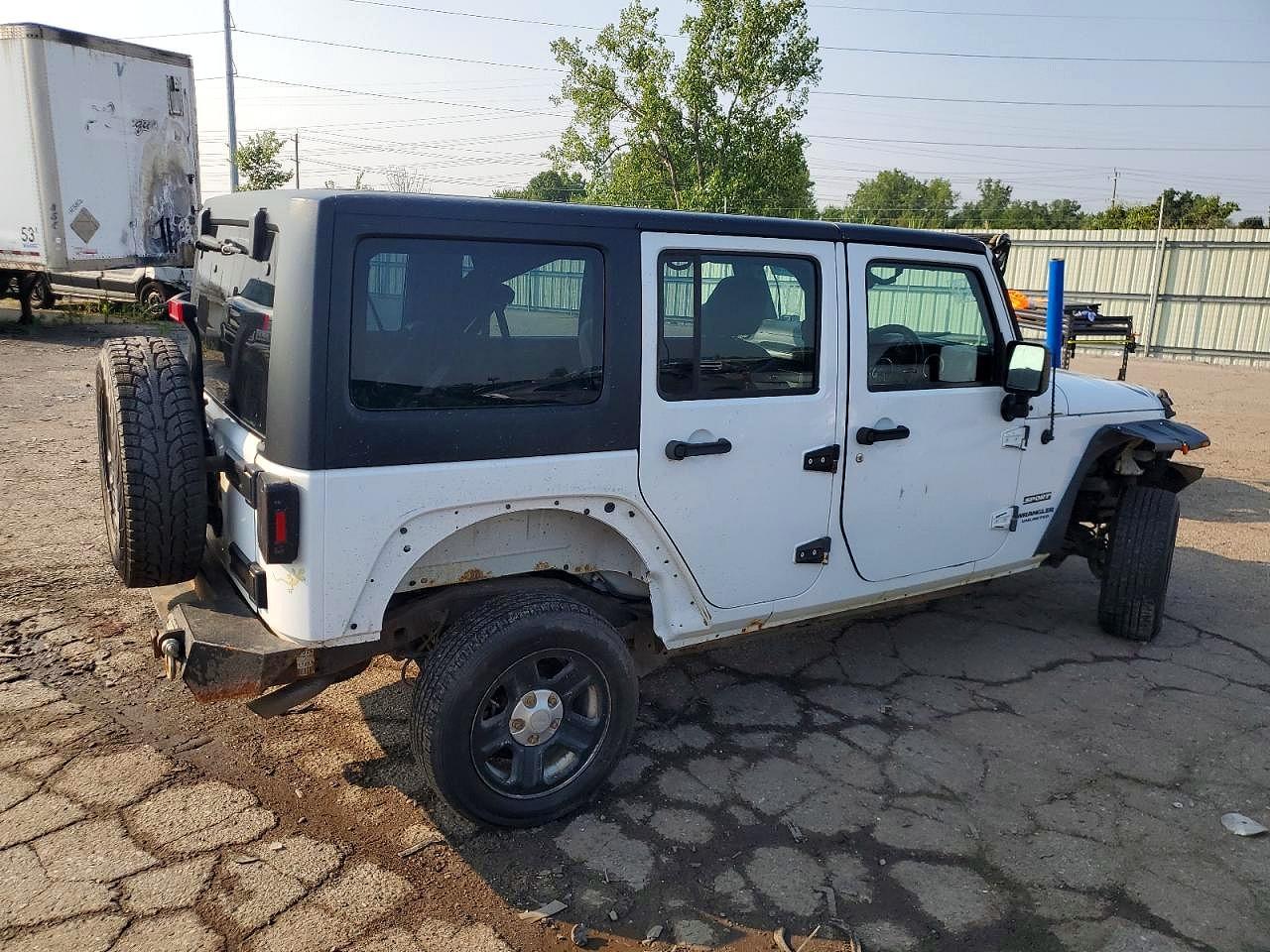 2016 JEEP WRANGLER UNLIMITED SPORT photo 3