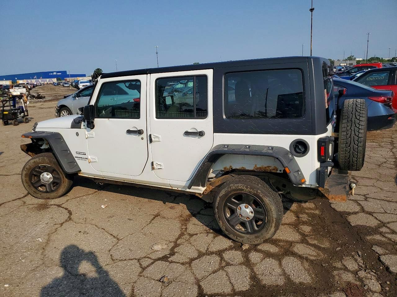 2016 JEEP WRANGLER UNLIMITED SPORT photo 2