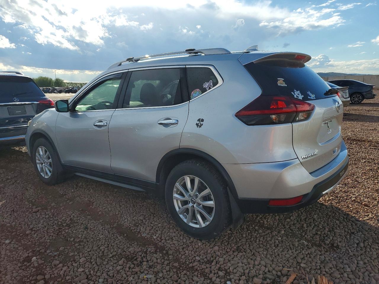 2020 NISSAN ROGUE S photo 2