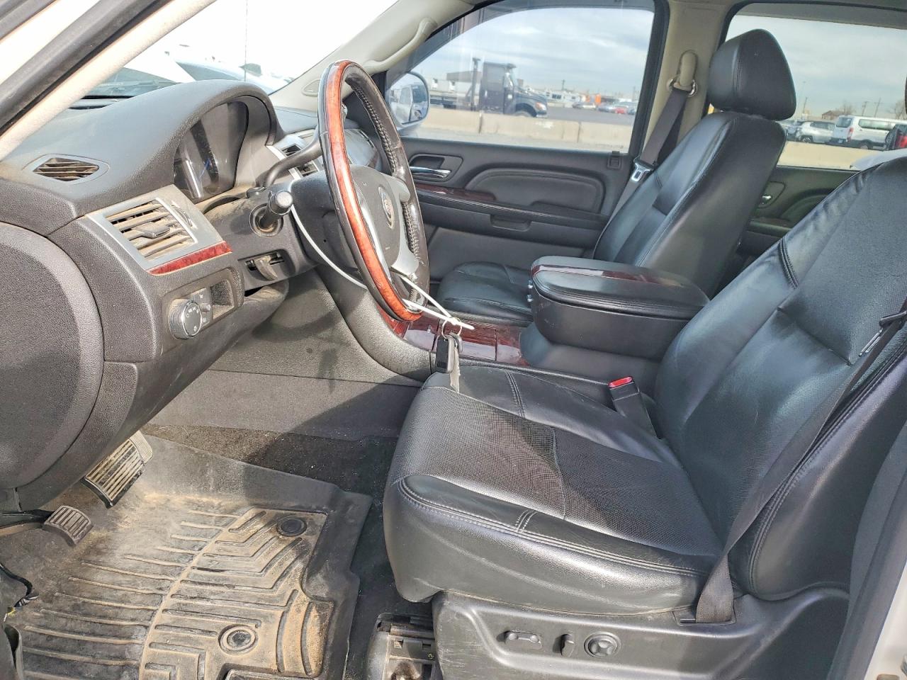 2008 CADILLAC ESCALADE EXT photo 7