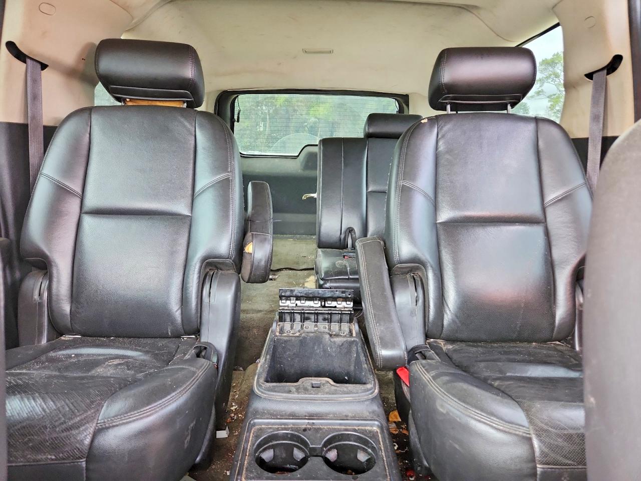 2009 CHEVROLET SUBURBAN C1500 LTZ photo 10