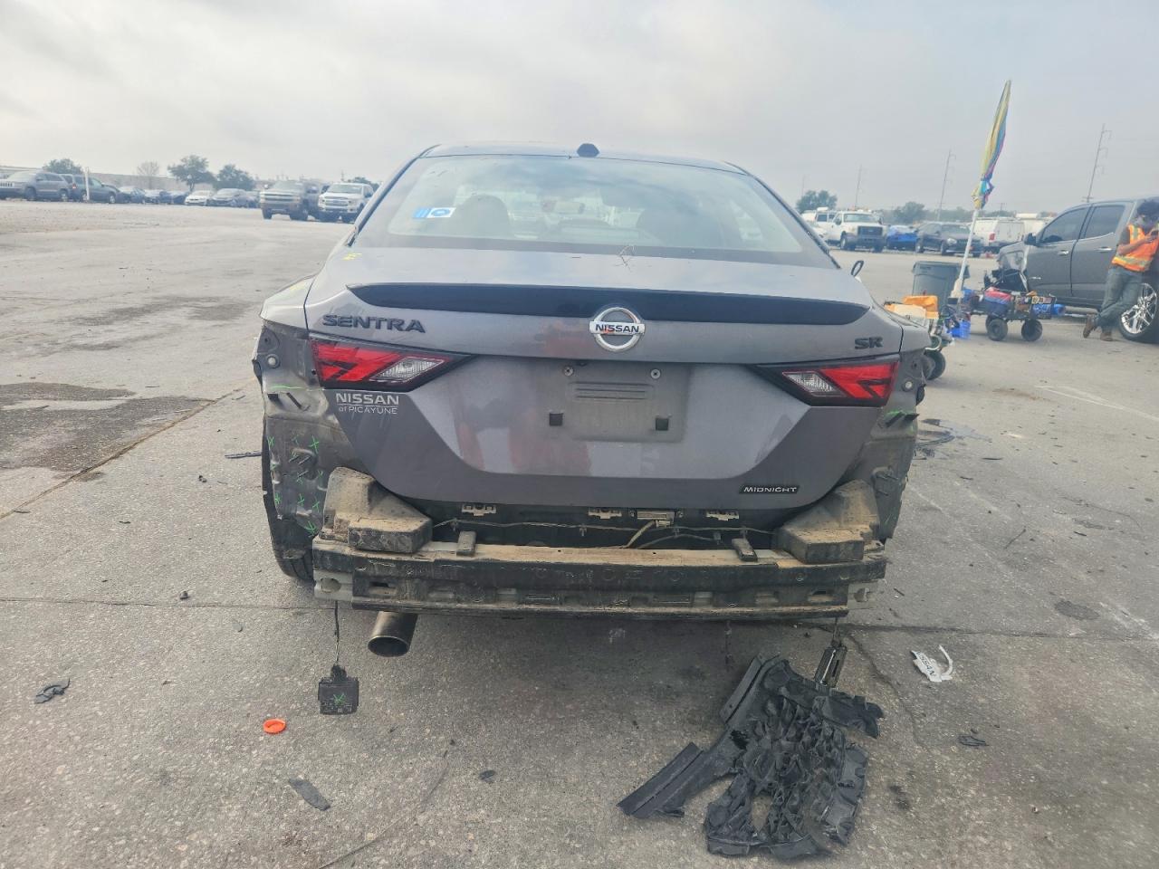 2022 NISSAN SENTRA SR photo 6