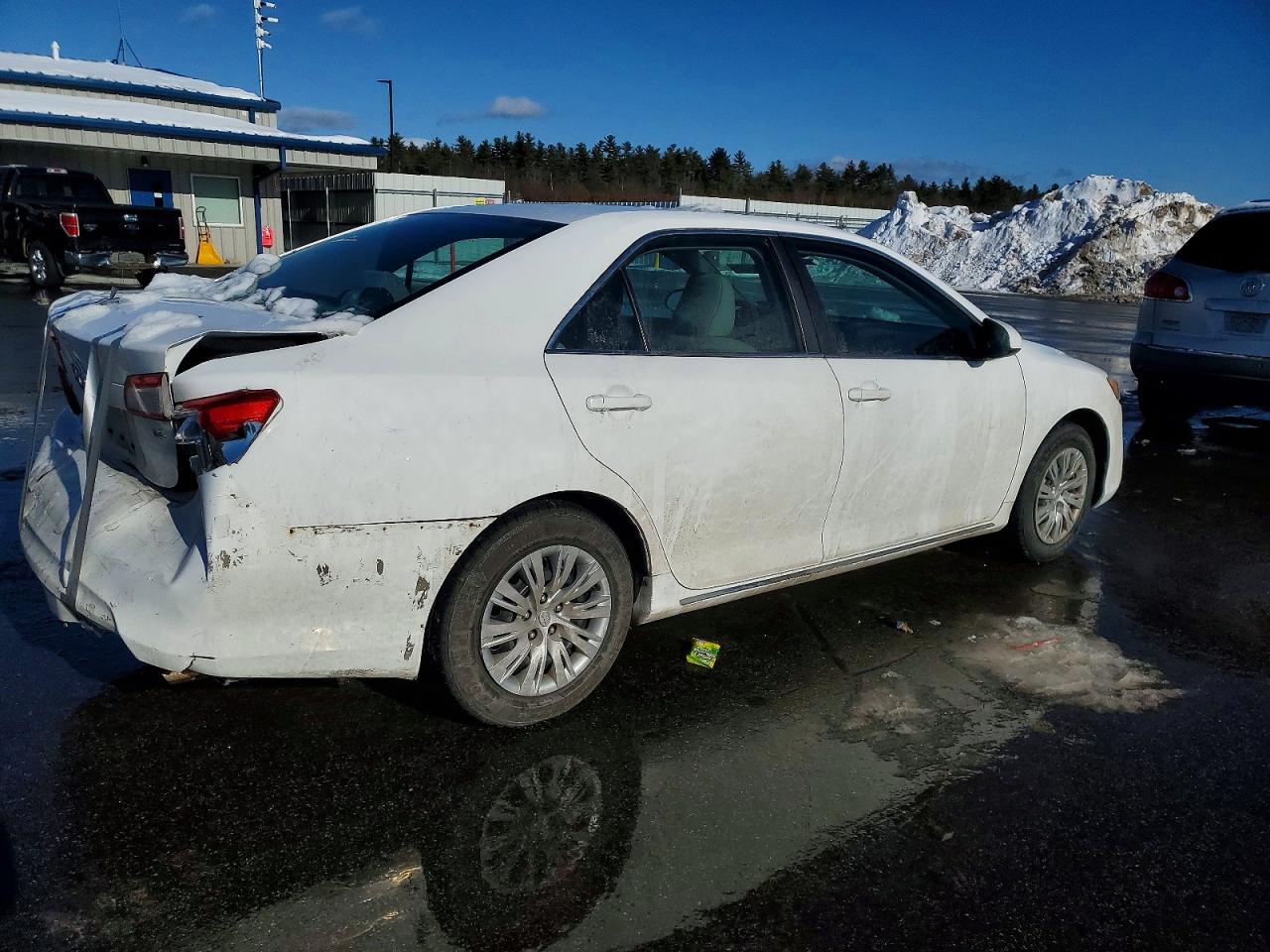 2012 TOYOTA CAMRY BASE photo 3