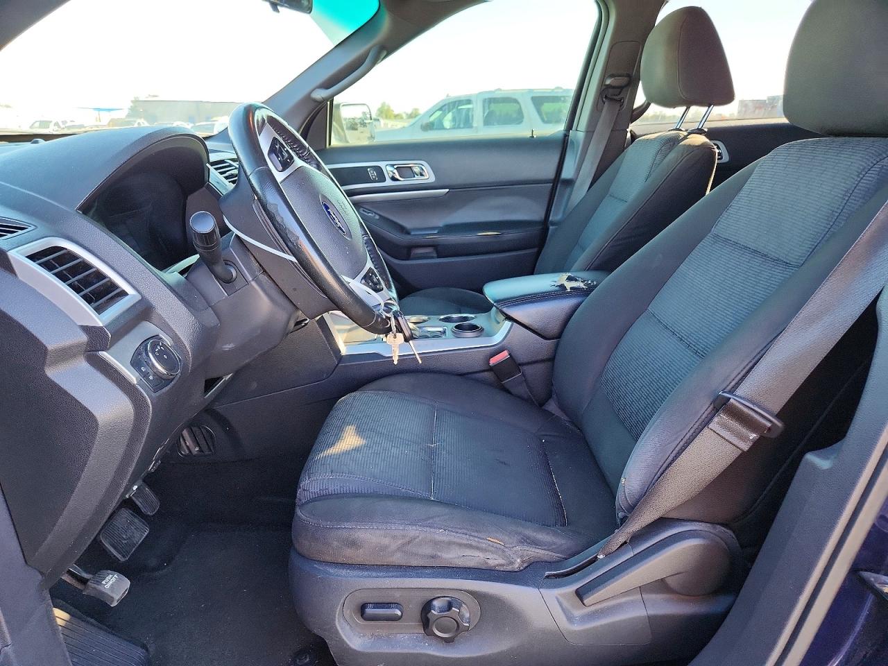 2011 FORD EXPLORER XLT photo 7