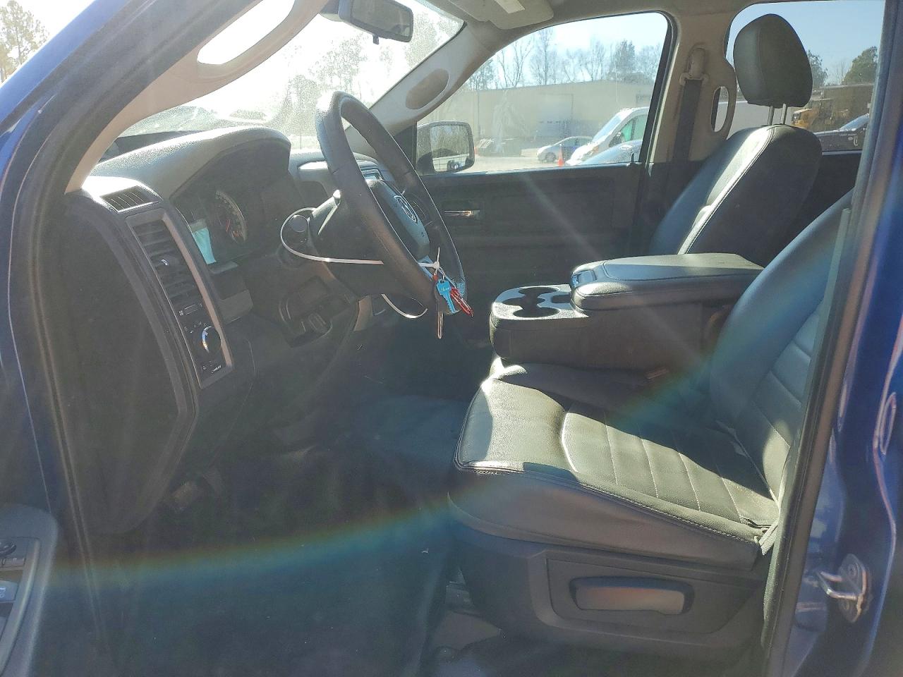 2016 RAM 1500 ST photo 7