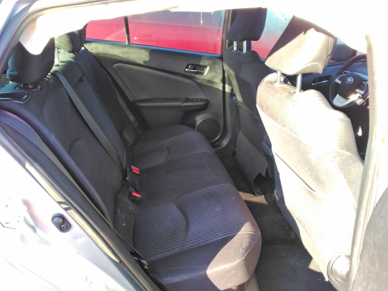 2018 TOYOTA PRIUS photo 10