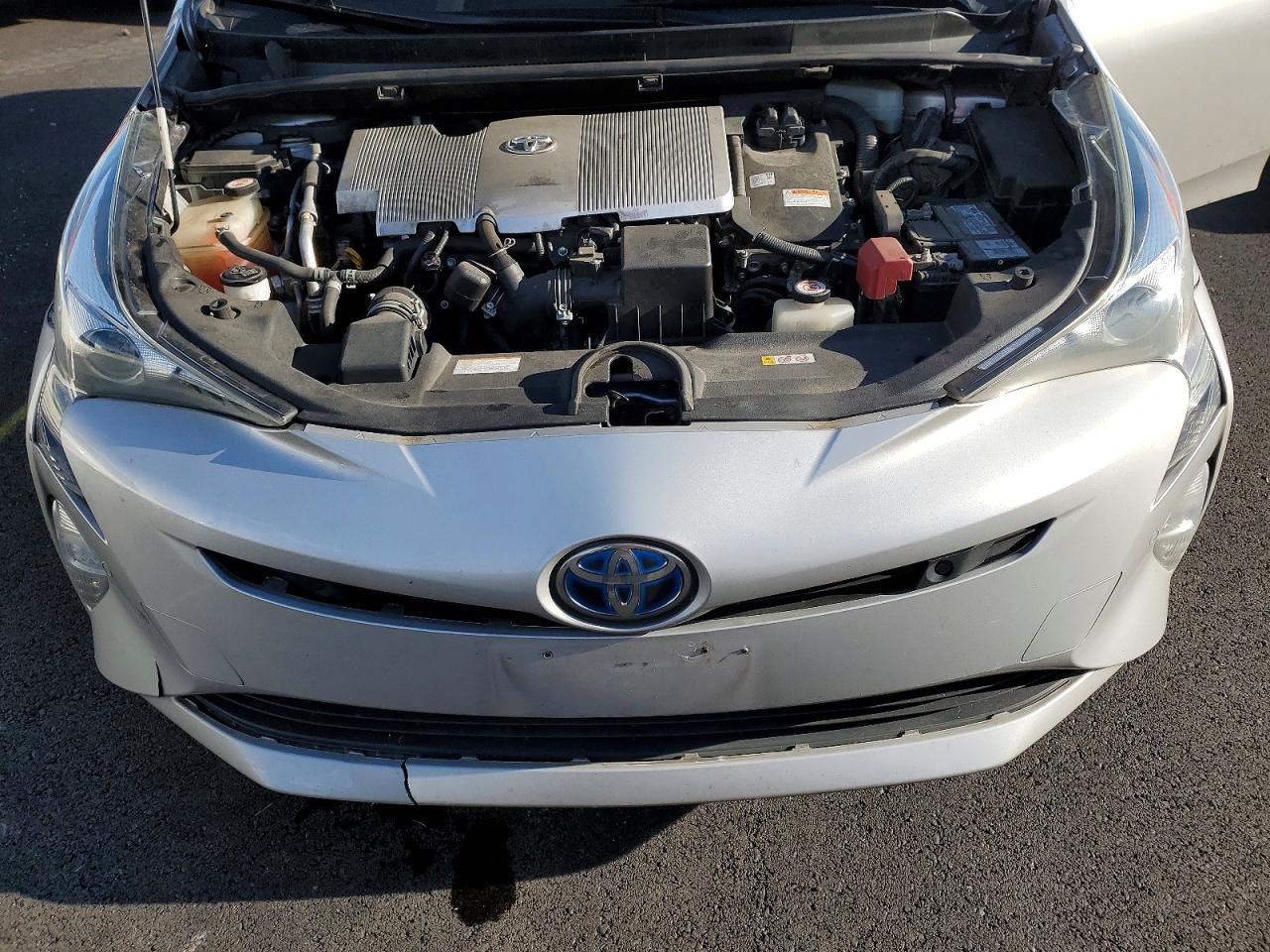 2018 TOYOTA PRIUS photo 11