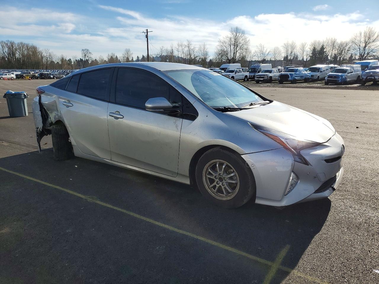 2018 TOYOTA PRIUS photo 4