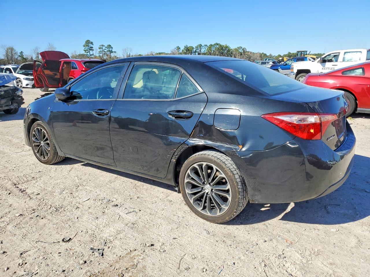 2017 TOYOTA COROLLA L photo 2