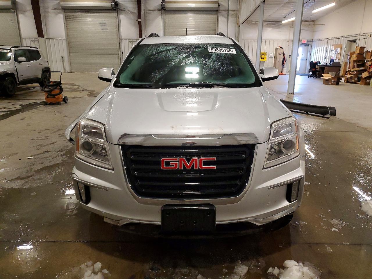 2017 GMC TERRAIN SLE photo 5