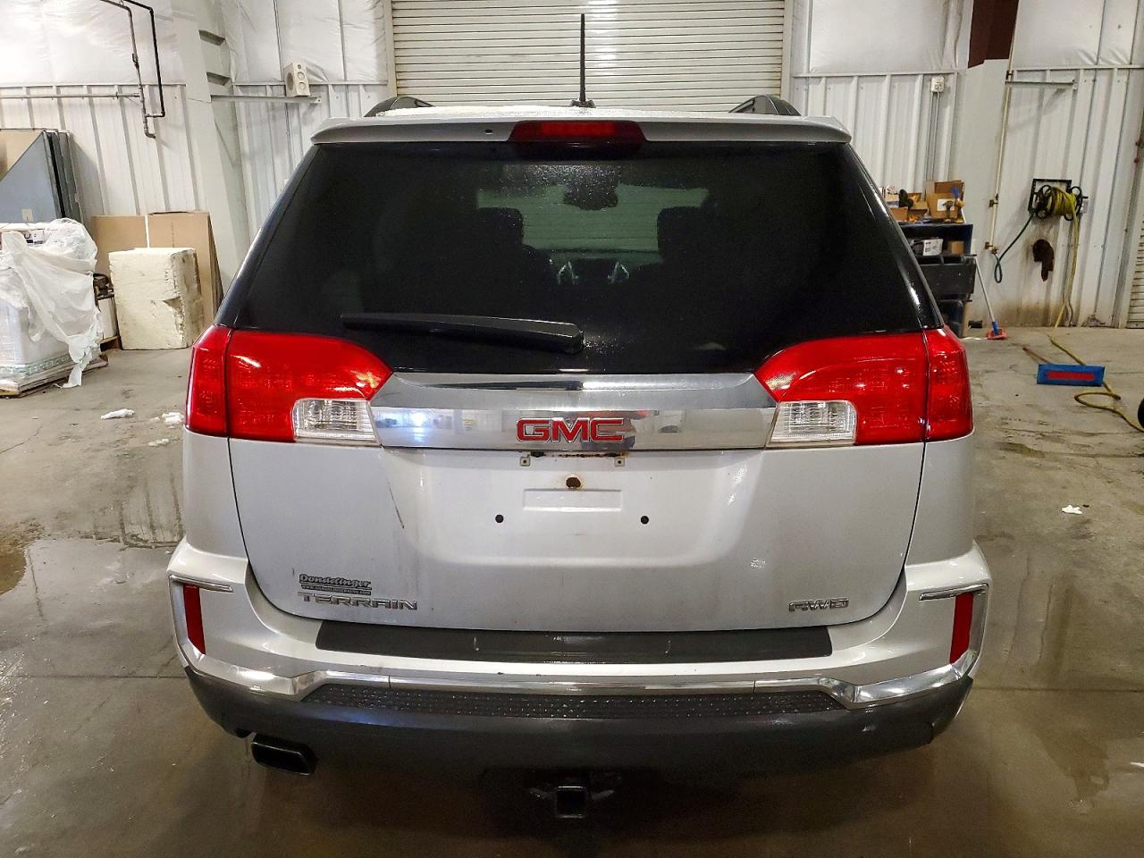 2017 GMC TERRAIN SLE photo 6