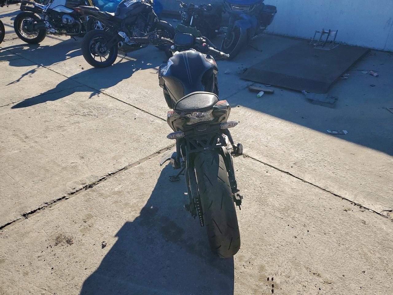 2025 KAWASAKI ER650 P photo 4