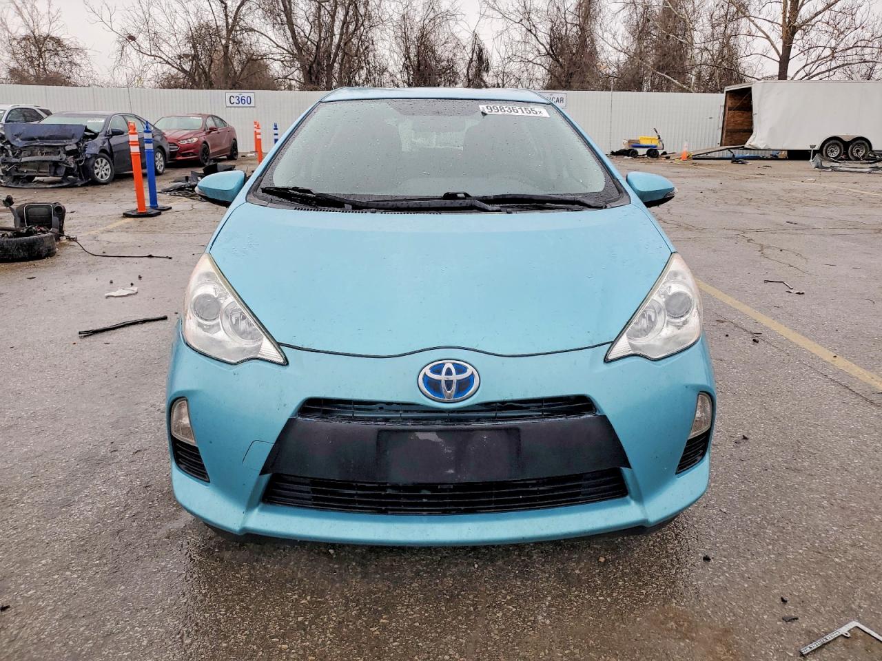 2014 TOYOTA PRIUS C photo 5
