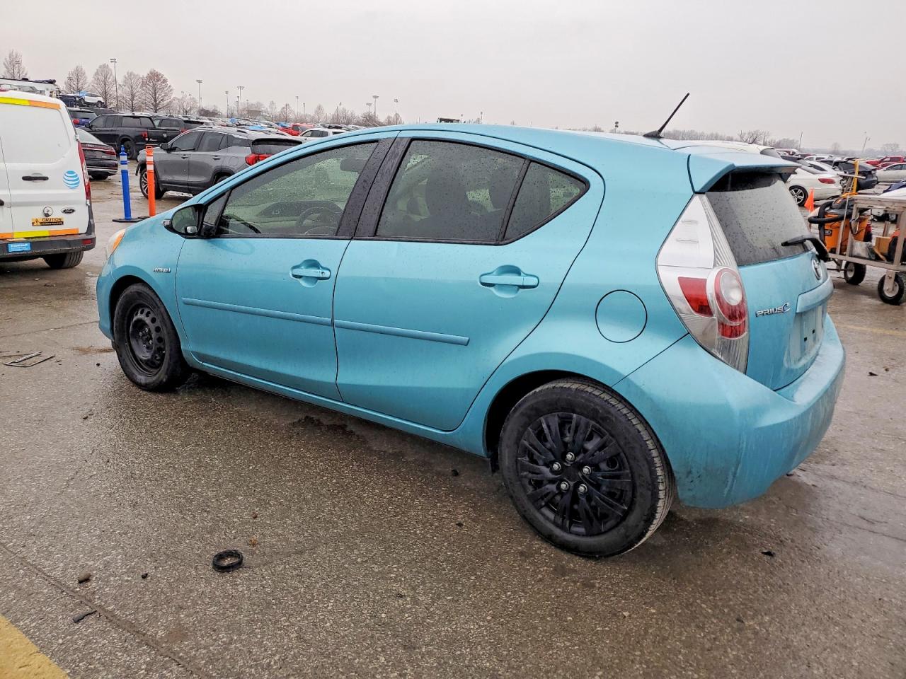 2014 TOYOTA PRIUS C photo 2