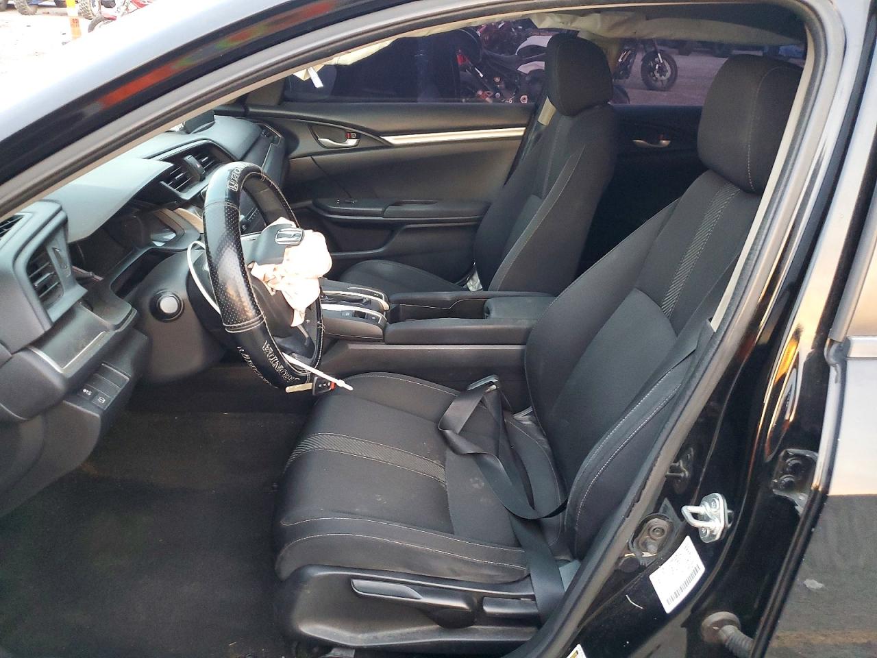 2017 HONDA CIVIC LX photo 7