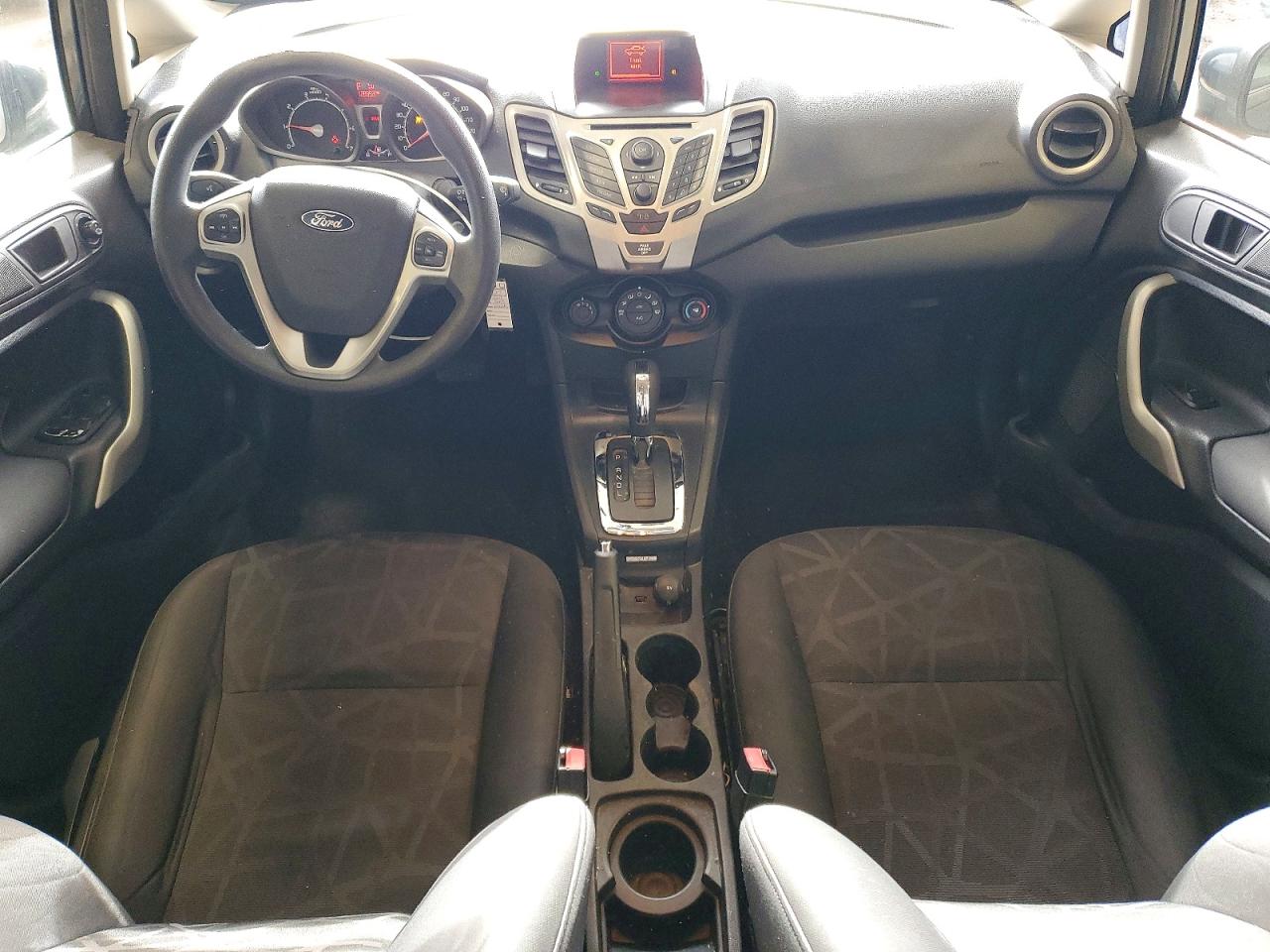 2011 FORD FIESTA SE photo 8