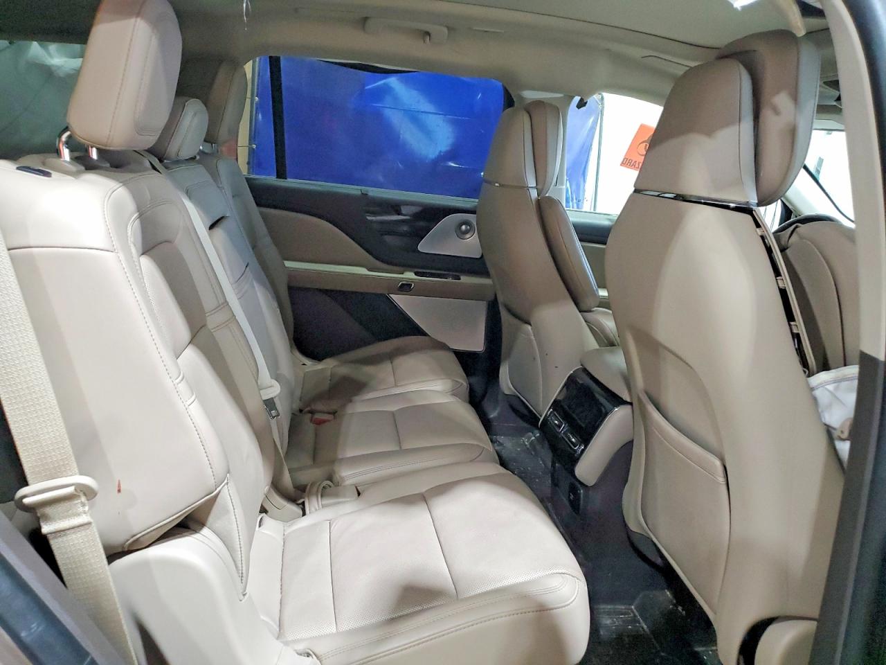 2021 LINCOLN AVIATOR RESERVE photo 11