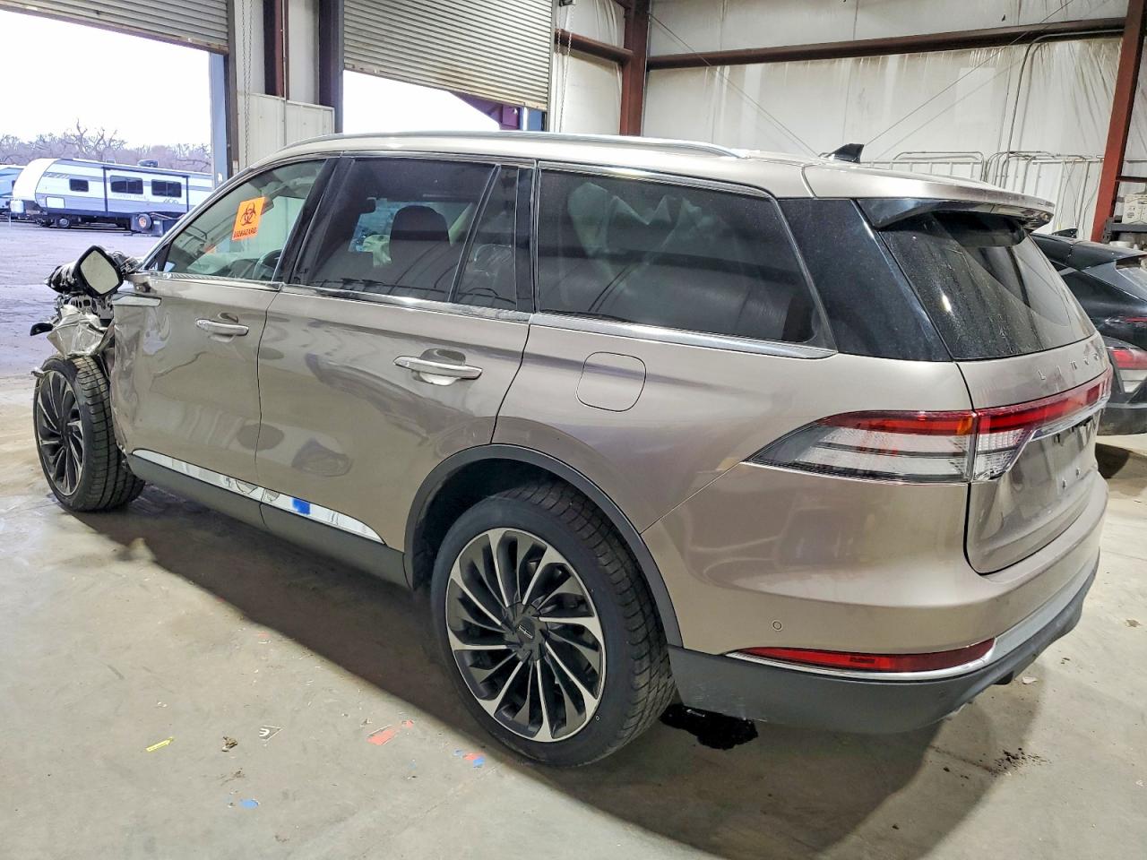 2021 LINCOLN AVIATOR RESERVE photo 2