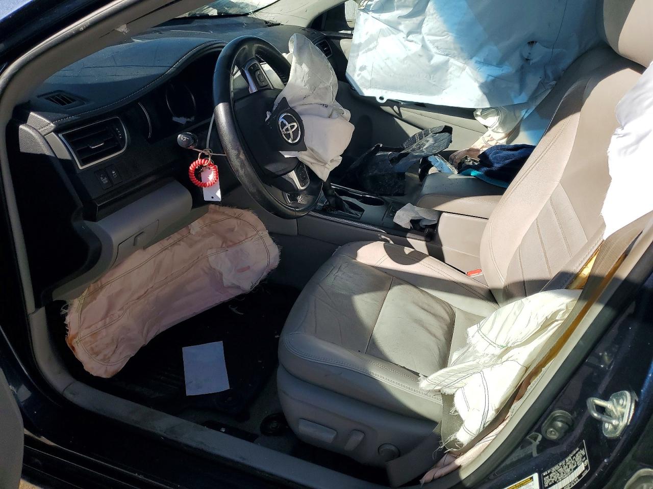 2016 TOYOTA CAMRY LE photo 7