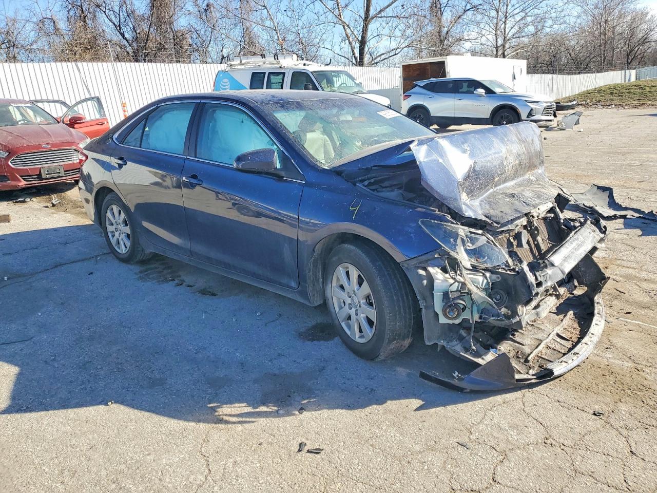 2016 TOYOTA CAMRY LE photo 4