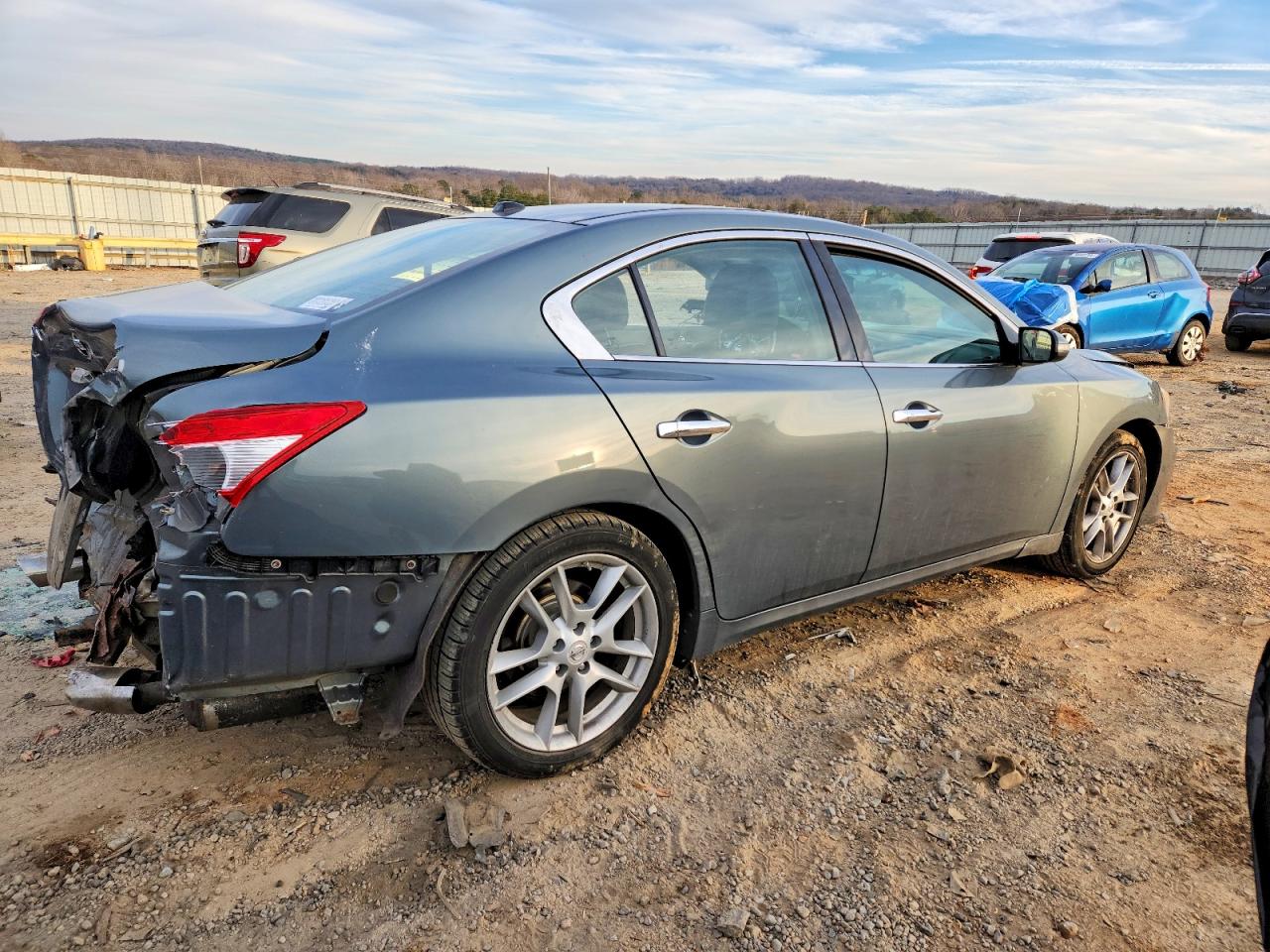 2010 NISSAN MAXIMA S photo 3