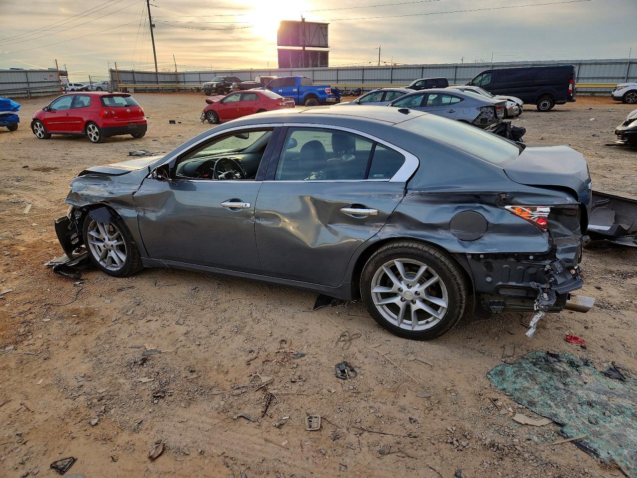 2010 NISSAN MAXIMA S photo 2