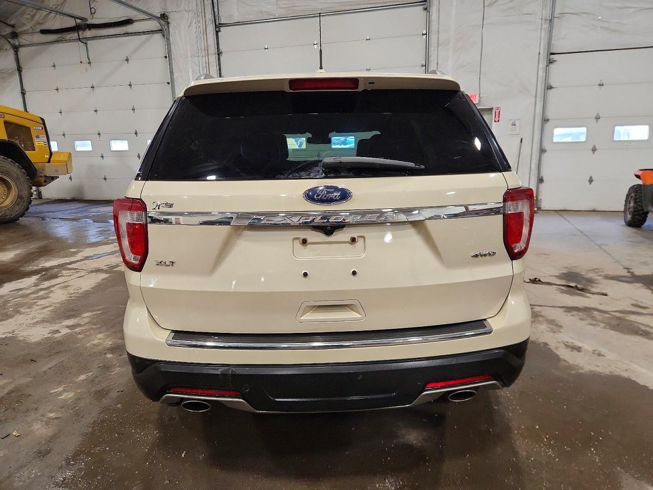 2018 FORD EXPLORER XLT photo 6