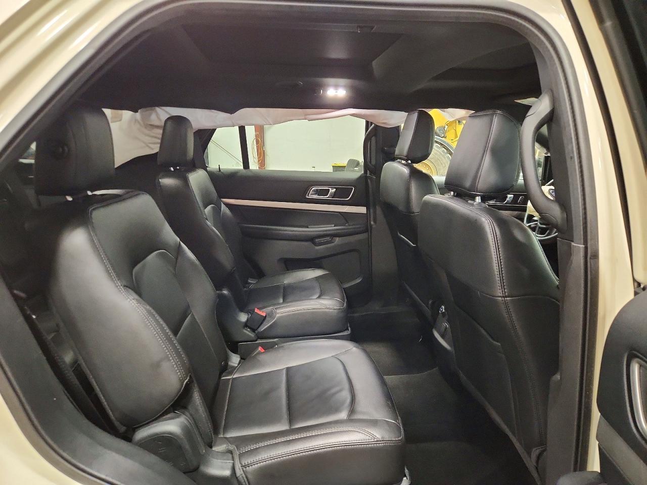 2018 FORD EXPLORER XLT photo 11