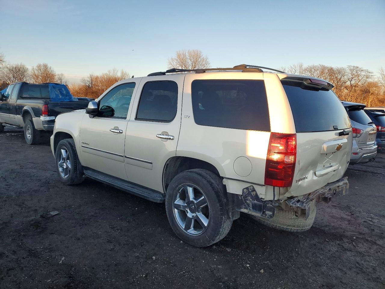 2013 CHEVROLET TAHOE K1500 LTZ photo 2