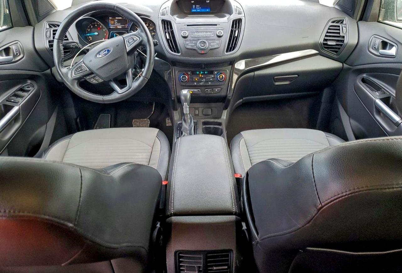 2017 FORD ESCAPE SE photo 8