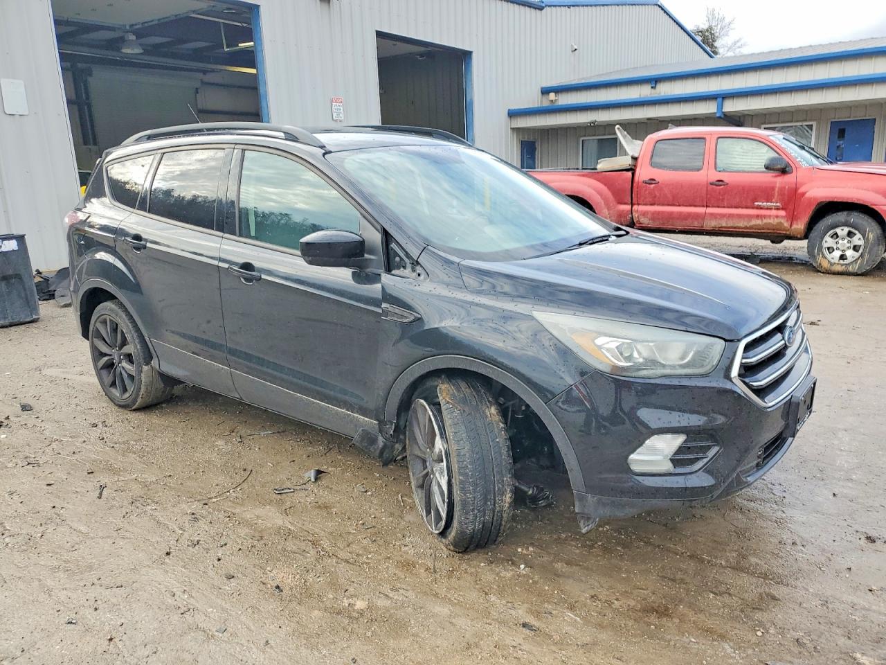 2017 FORD ESCAPE SE photo 4