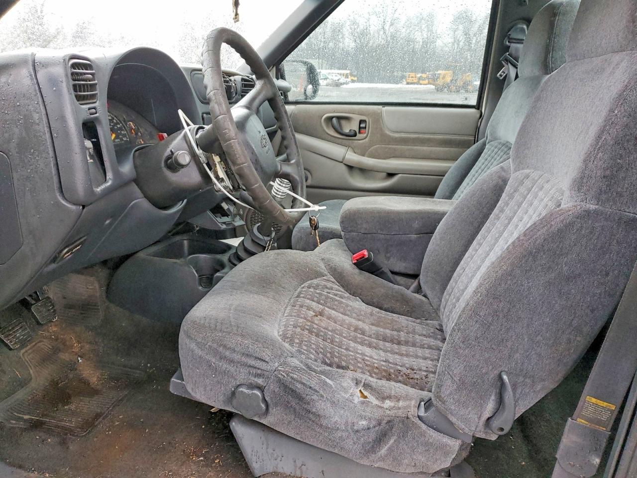 1999 CHEVROLET S TRUCK S10 photo 7