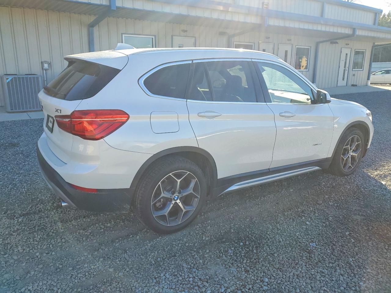 2016 BMW X1 XDRIVE28I photo 3