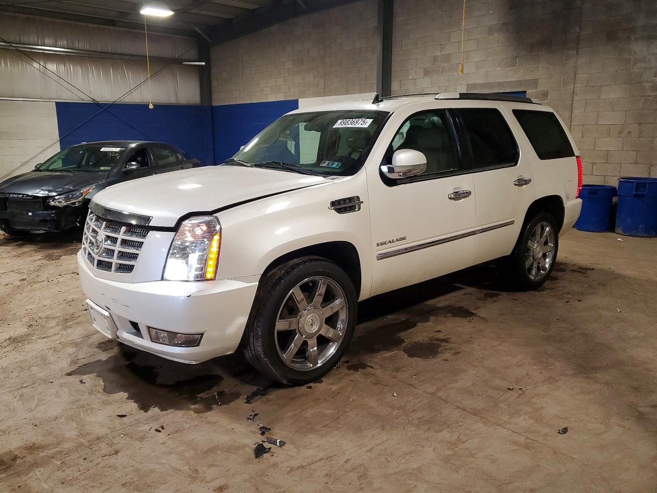 2011 CADILLAC ESCALADE