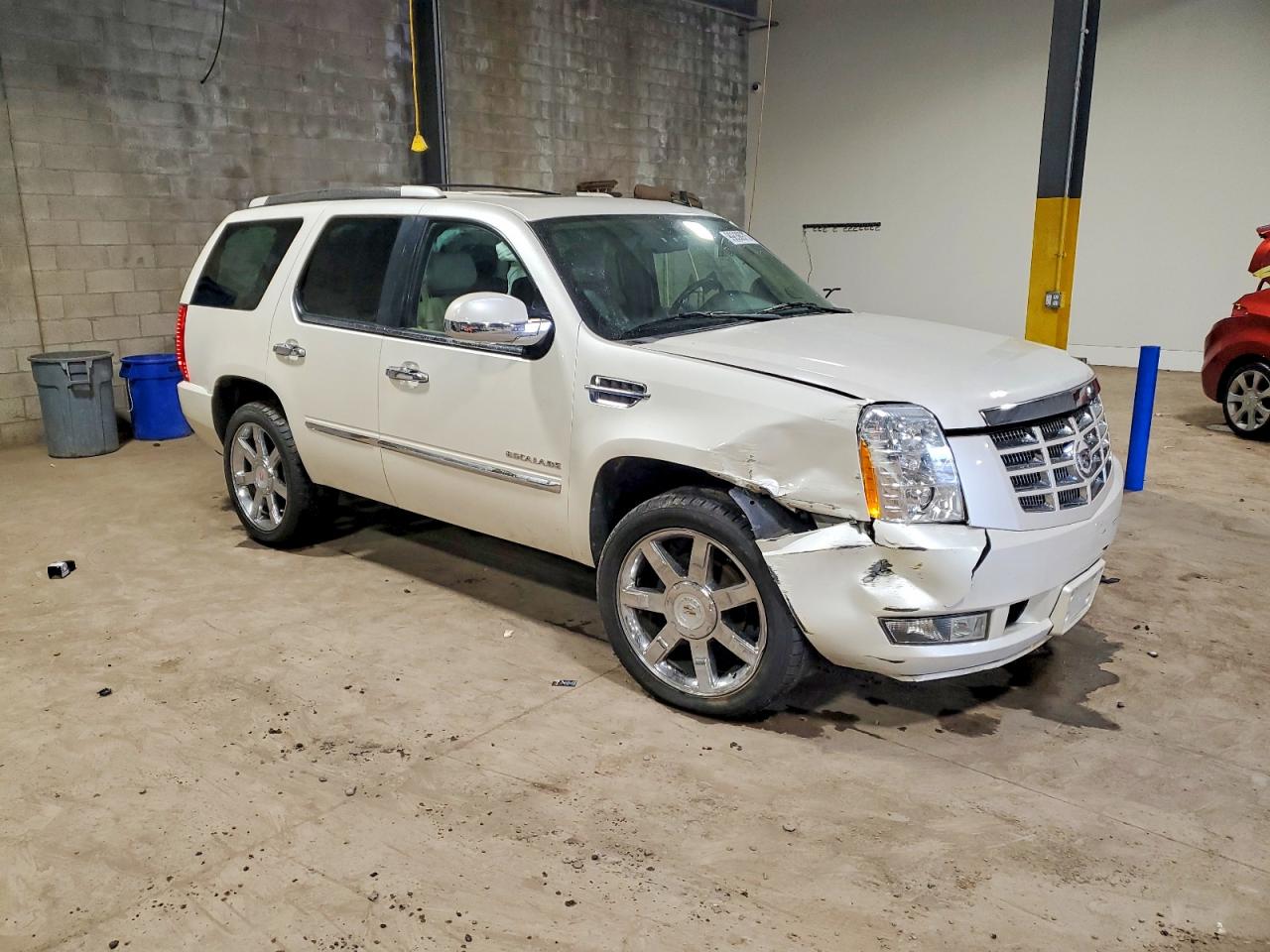 2011 CADILLAC ESCALADE PREMIUM photo 4