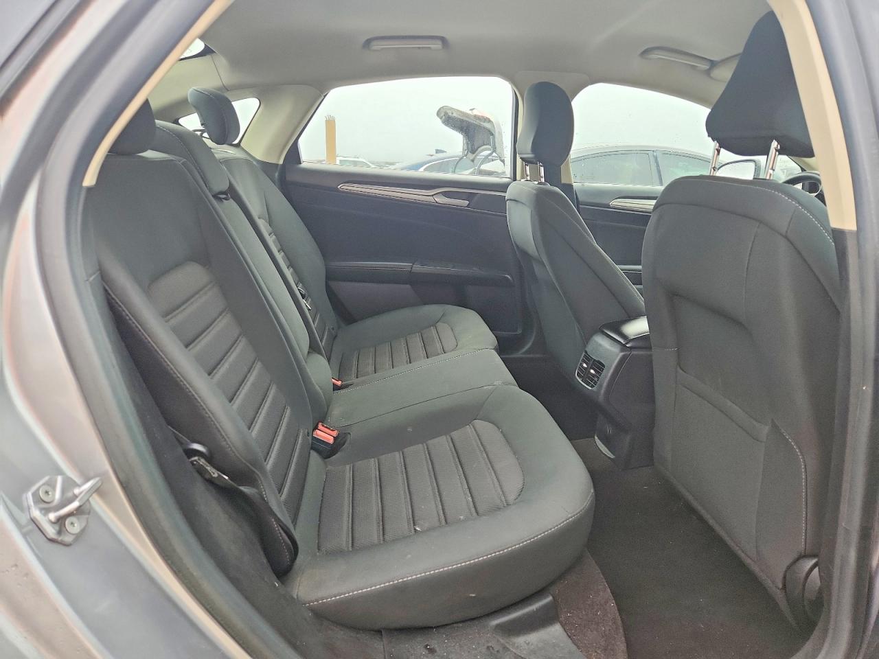2020 FORD FUSION SE photo 10