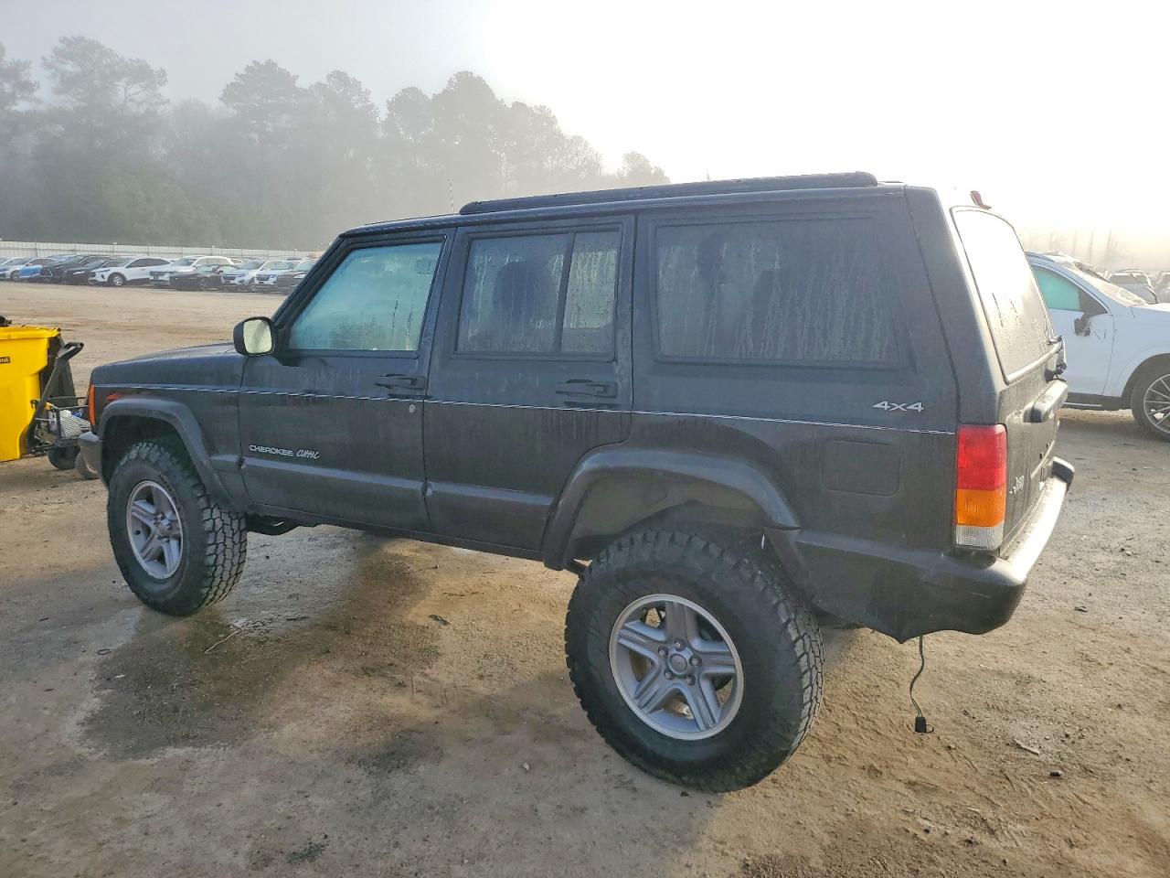 2000 JEEP CHEROKEE CLASSIC photo 2