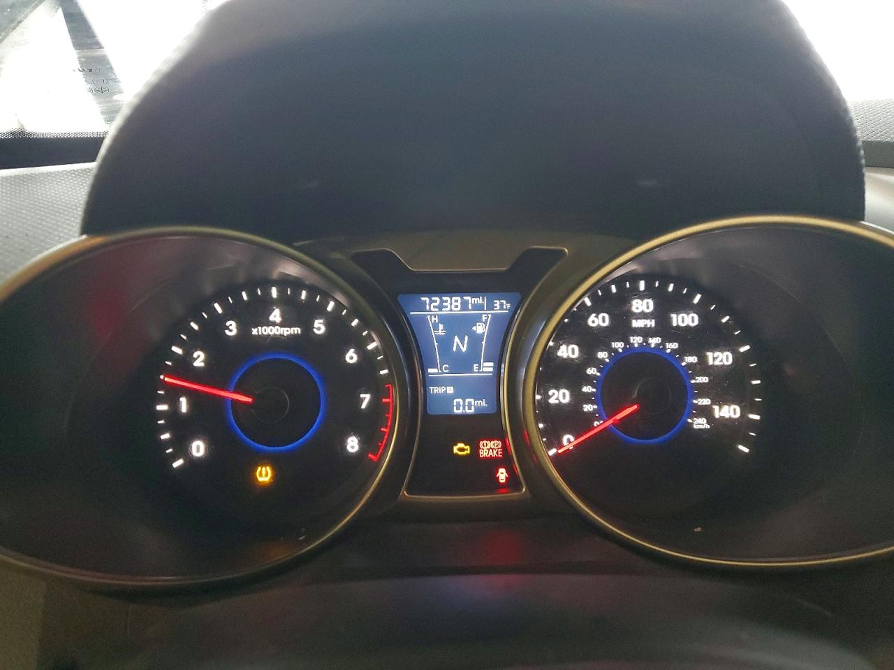 2017 HYUNDAI VELOSTER photo 9