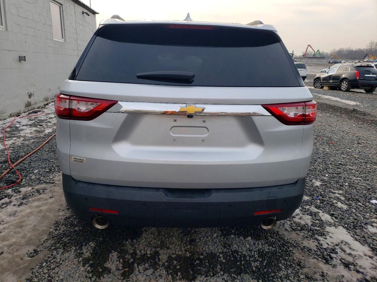 2020 CHEVROLET TRAVERSE LT photo 6