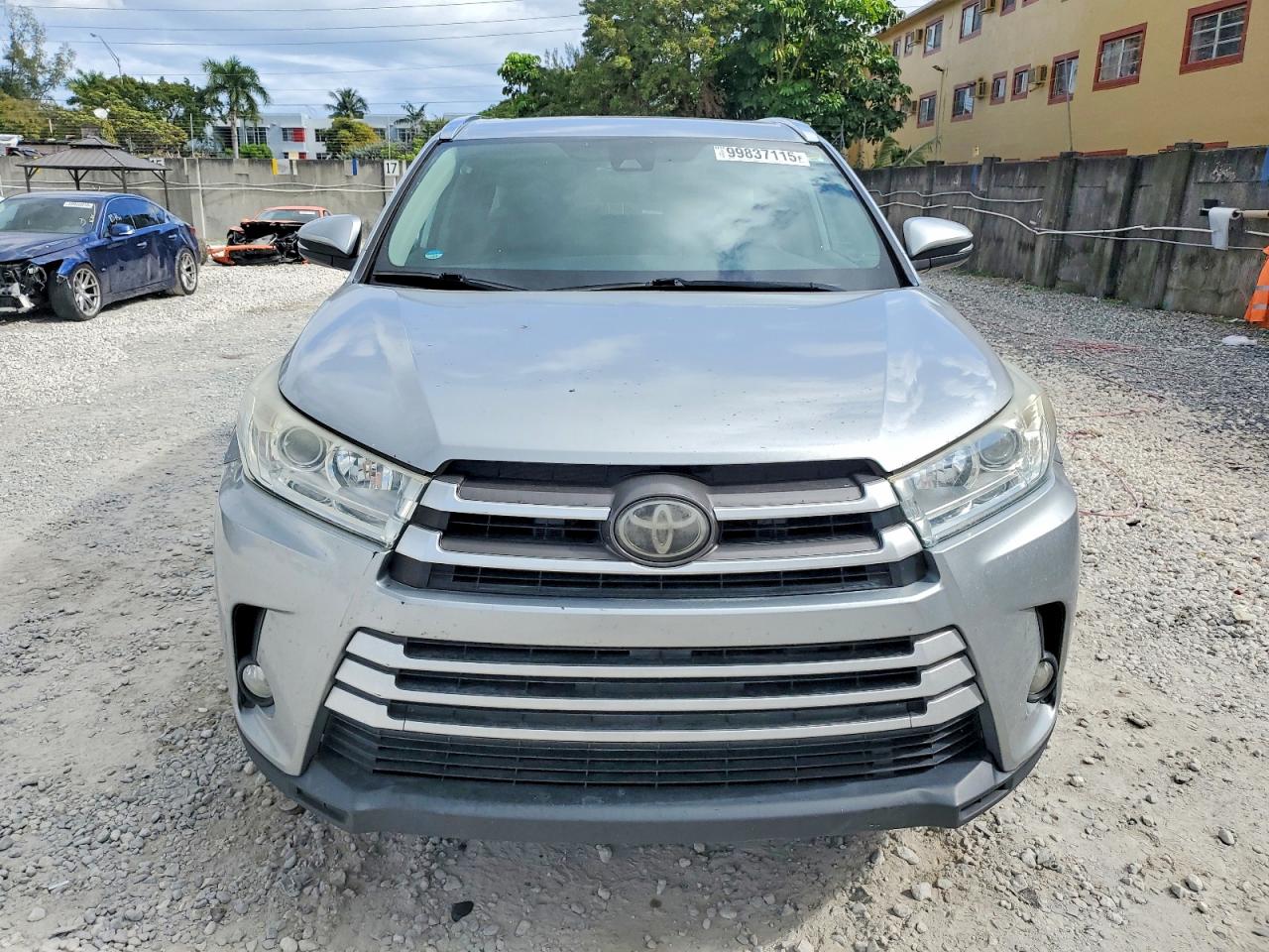 2018 TOYOTA HIGHLANDER SE photo 5